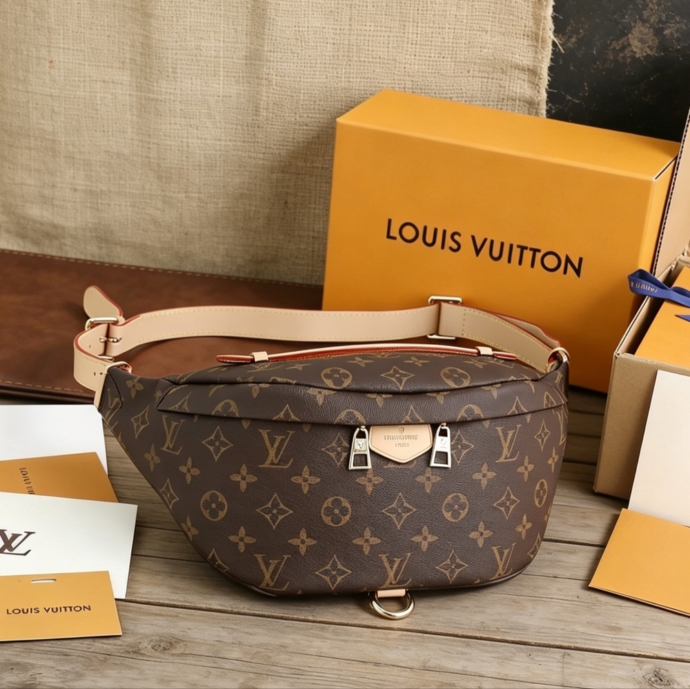 Louis Vuitton Bumbag Monogram - Picture 8 of 8